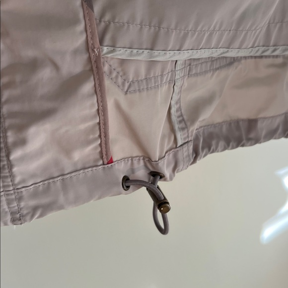 Burberry Light Tan Utility Jacket for Women - Picture 11 of 11